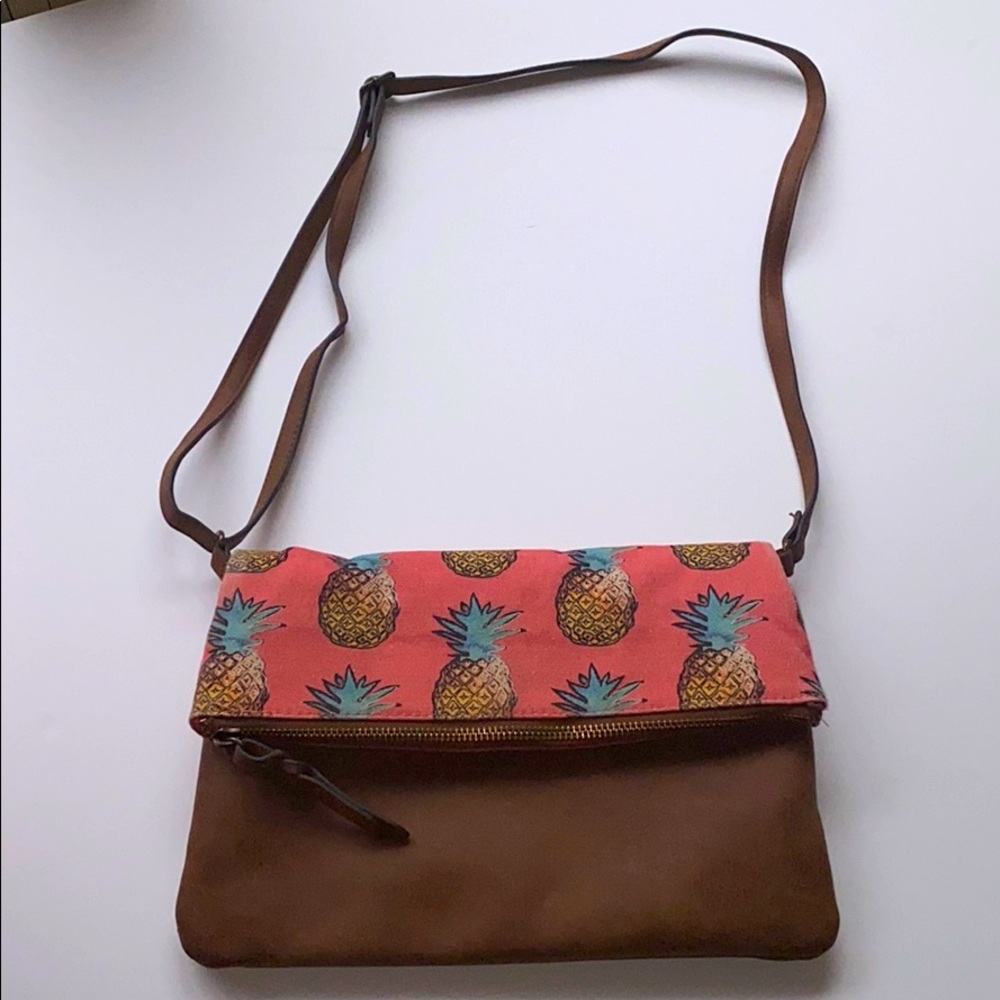 Style and co pineapple crossbody purse